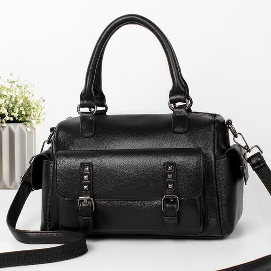 Damen Designer-Tasche mit strukturierter Lederoberfläche und praktischer Umhängemöglichkeit Nord Taschen