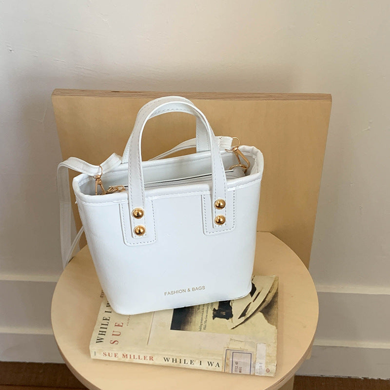 Damen Mini-Tasche mit eleganter Struktur und praktischem Tragegriff Nord Taschen