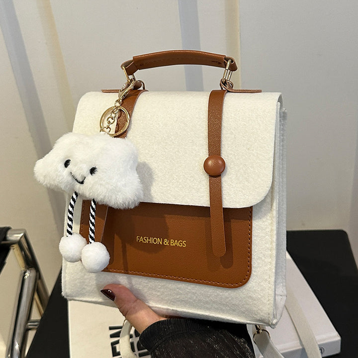 Damen Rucksacktasche mit modischem Plüsch-Anhänger Nord Taschen