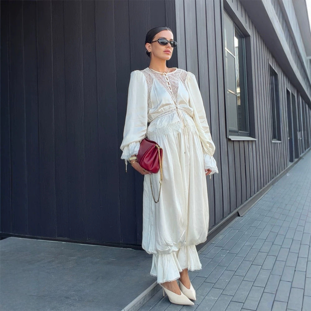Damen Einteiliger Satin-Overall mit Spitzen‑Yoke, Puffärmeln und voluminöser Haremshose Nord Taschen