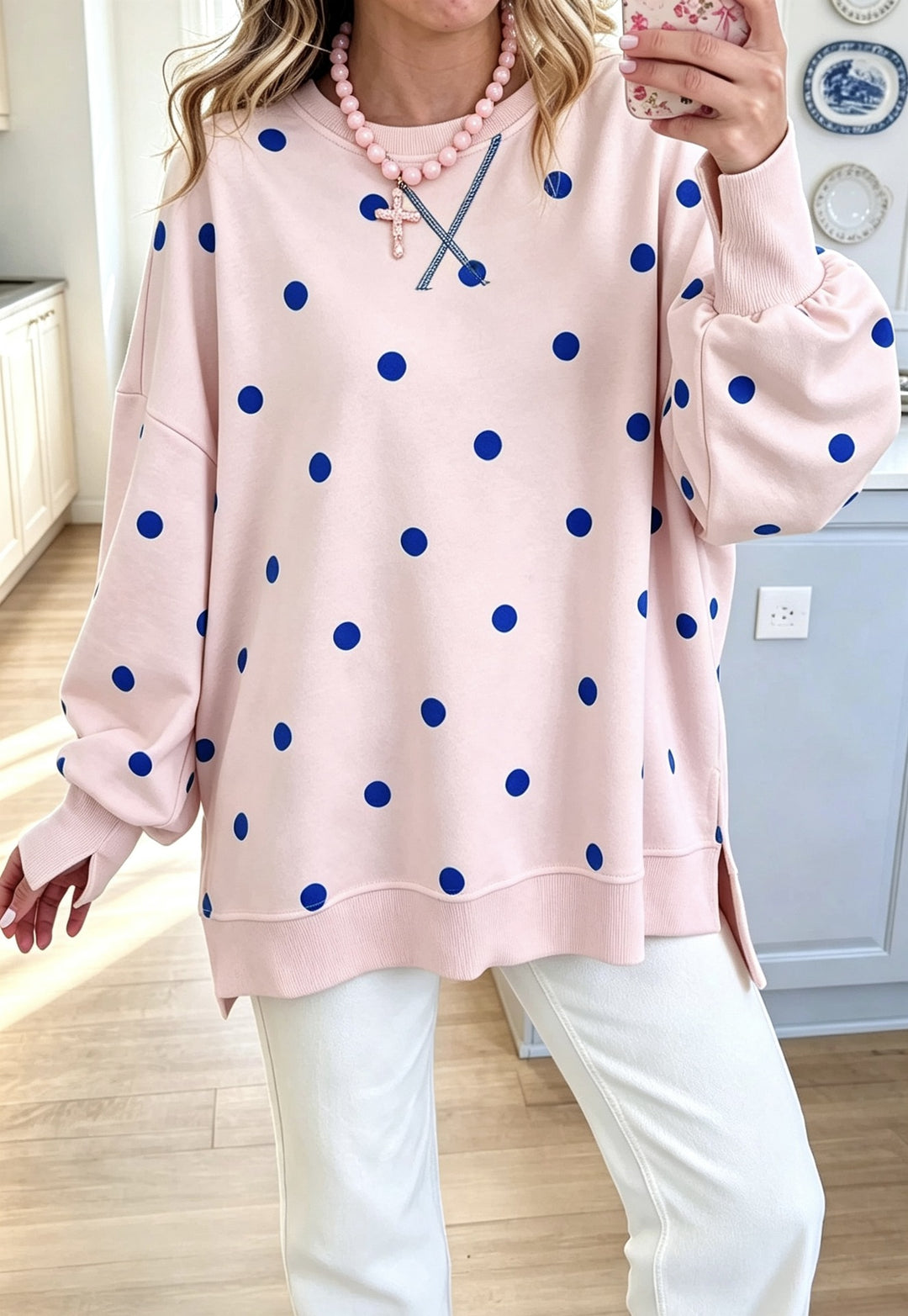 Damen Oversize-Sweatshirt mit Puffärmeln, Polka-Dots und Seitenschlitzen Nord Taschen
