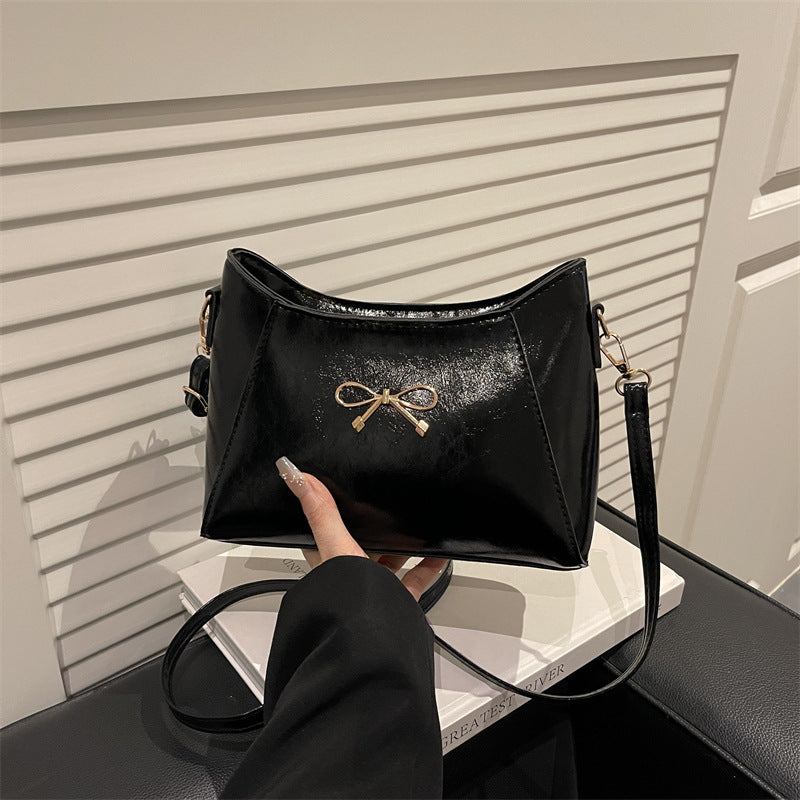 Damen elegante Umhängetasche mit verschließendem Schleifendesign Nord Taschen