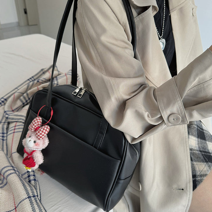 Damen Henkeltasche mit strukturierter Oberfläche und modernen Akzenten Nord Taschen