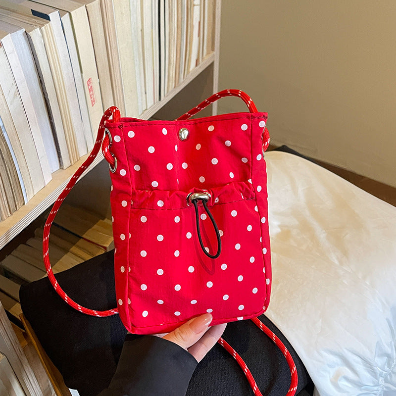 Damen Umhängetasche mit innovativem Kordelzugdesign Nord Taschen