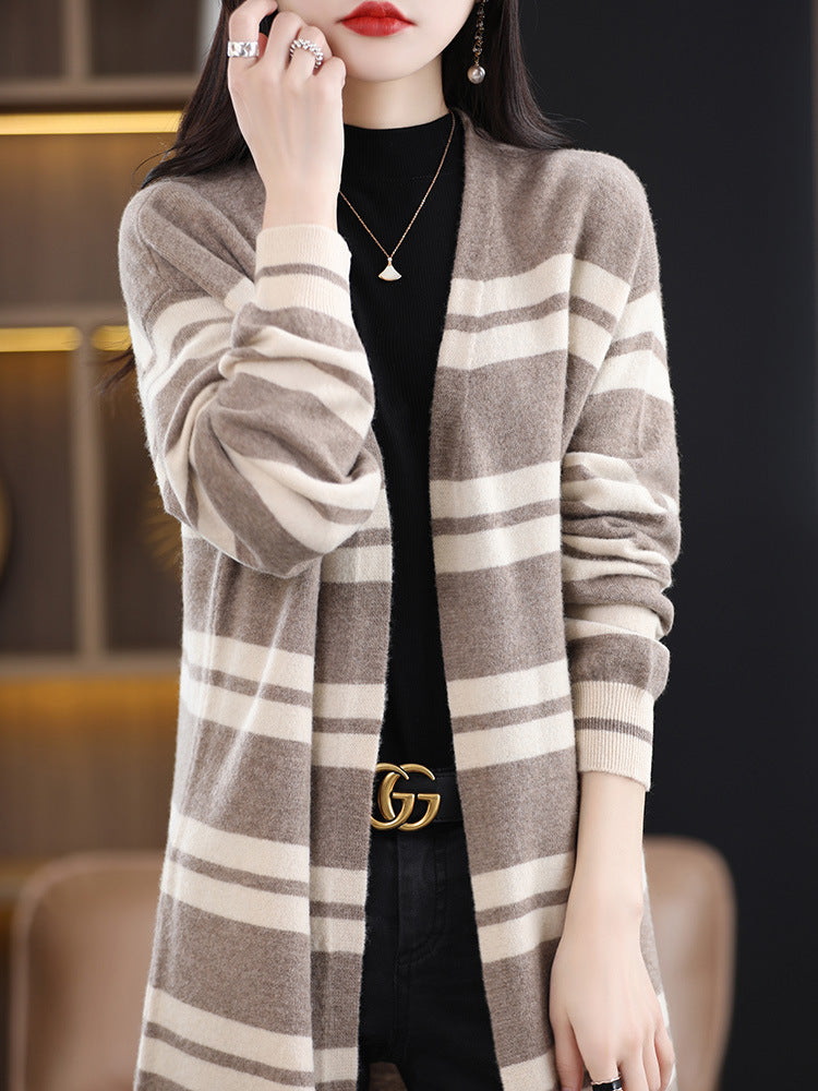 Damen Oversize-Longcardigan aus weichem Wollmix mit kontrastierenden Blockstreifen Nord Taschen