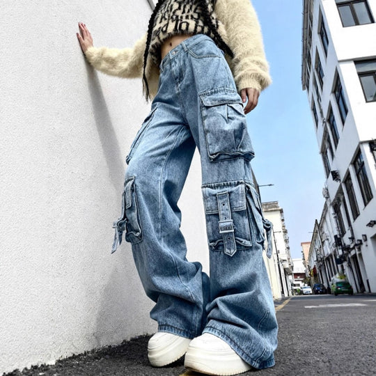 Damen Weite Cargo-Jeanshose mit mehreren aufgesetzten Taschen und Utility-Details Nord Taschen