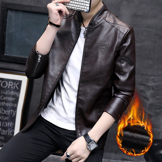 Herren Slim-Fit Kunstleder-Motojacke mit Stehkragen, Zipper-Ärmeln und minimalistischer Logo‑Applikation Nord Taschen