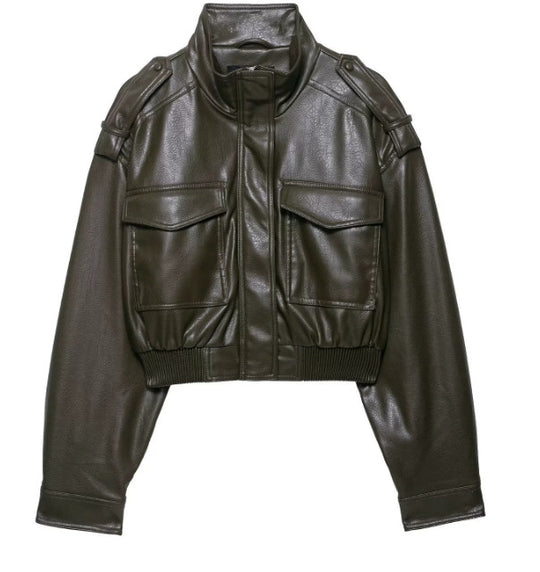 Damen 10+ kurzes Kunstleder‑Bomberjacke im Military‑Look mit Pattentaschen und Stehkragen Nord Taschen