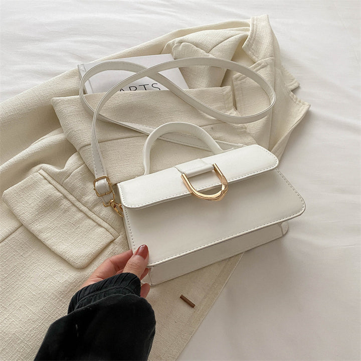 Damen elegante Umhängetasche mit strukturierter Oberfläche und goldenen Akzenten Nord Taschen
