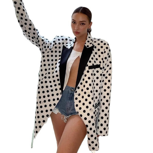 Damen Oversize-Tupfenblazer mit kontrastierendem Revers und kastiger Silhouette Nord Taschen