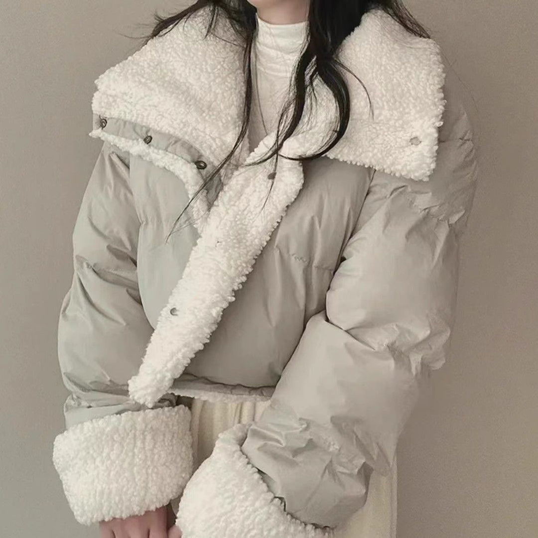 Damen nan kurze gesteppte Pufferjacke mit Teddykragen, krempelbaren Ärmeln und Tunnelzugsaum Nord Taschen