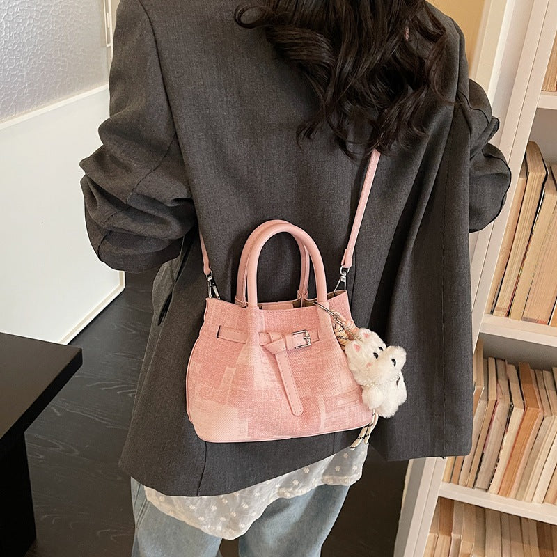 Damen Mini-Handtasche mit modernen Akzenten und praktischem Innenorganizer Nord Taschen