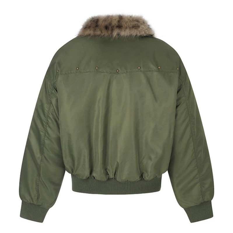 Damen wattierte Bomberjacke mit Kunstpelzkragen und Utility‑Details Nord Taschen
