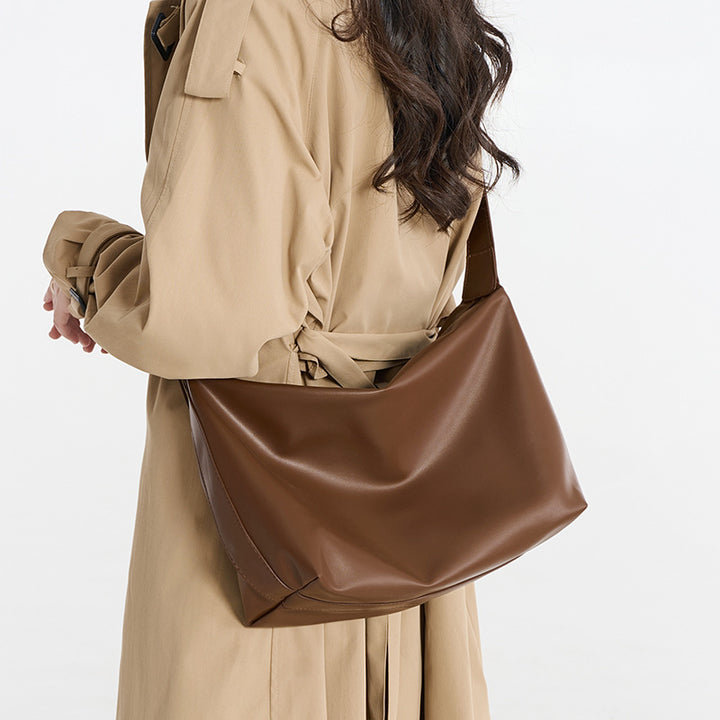 Damen Hobo-Tasche im eleganten Design mit weichem Kunstleder und praktischem Reißverschluss Nord Taschen