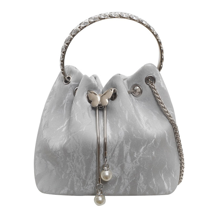 Damen Beuteltasche aus hochwertigen Materialien mit verspieltem Schmetterling Nord Taschen