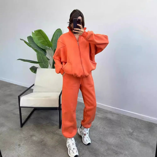 Damen Oversize Fleece-Set mit Reißverschlussjacke und weiten Jogginghosen Nord Taschen