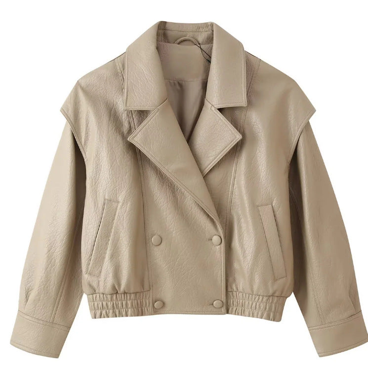 Damen Kurzblouson aus Kunstleder mit zweireihiger Knopfleiste, breitem Revers und gerafftem Bund Nord Taschen