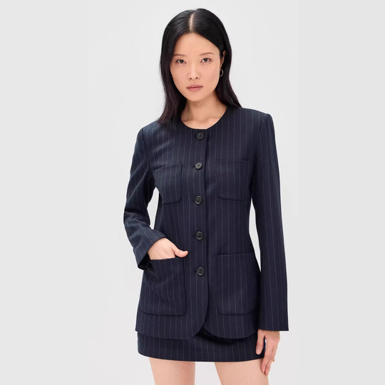 Damen Zweiteiliges Nadelstreifen-Tailoring-Set mit kragenlosem Blazer und hochgeschnittenem Minirock Nord Taschen