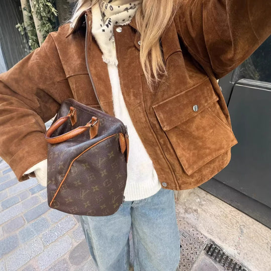 Damen Kurze Boxy-Jacke in Wildlederoptik mit Funnelkragen und großen Klappentaschen Nord Taschen