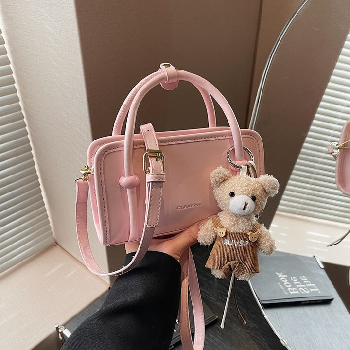 Damen Mini-Handtasche mit niedlichem Bärenanhänger Nord Taschen