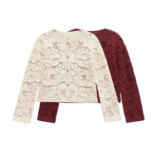 Damen Strickjacke Aus Feiner Spitze mit Dekorativen Knopfdetails und Eleganter Silhouette