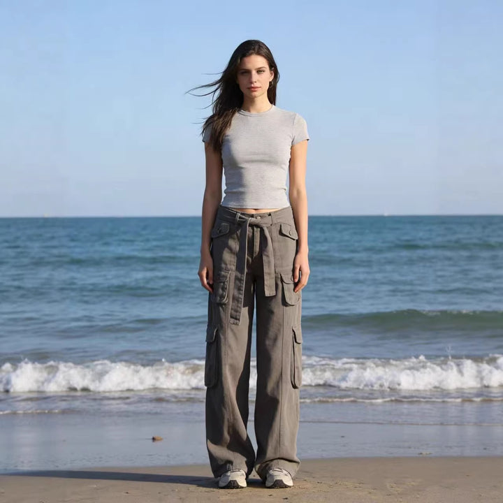 Damen weite Cargo-Hose mit hoher Taille, Bindegürtel und mehreren aufgesetzten Klappentaschen Nord Taschen