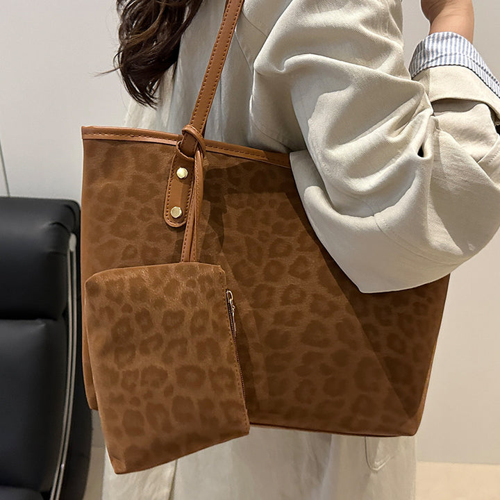 Damen Shopper-Tasche mit modernem Leo-Muster und abnehmbarem Innenfach Nord Taschen
