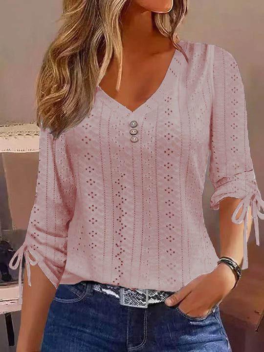 Damen Lochstrick-Bluse mit V-Ausschnitt, Zierknopfleiste und Bindärmeln Nord Taschen