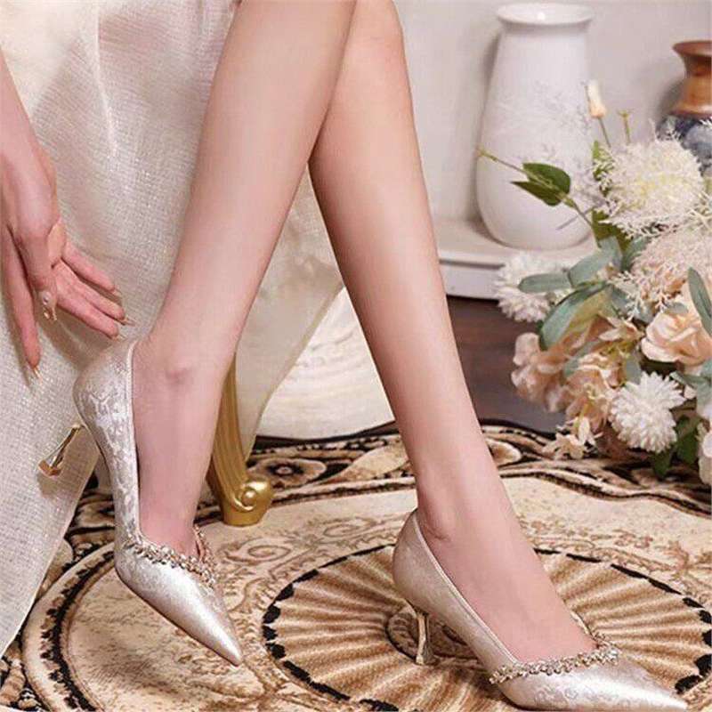 Damen elegante spitze Pumps mit Kristallverzierung