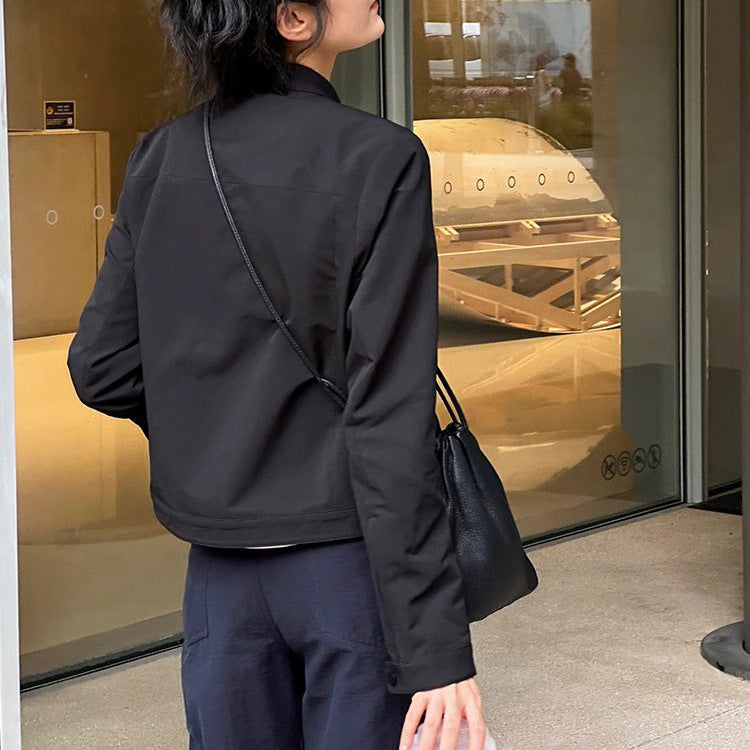 Damen urbane Übergangsjacke mit minimalistischen Details Nord Taschen