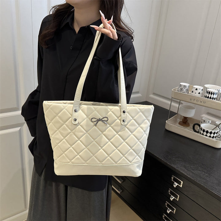 Damen elegante Tragetasche mit strukturiertem Obermaterial Nord Taschen