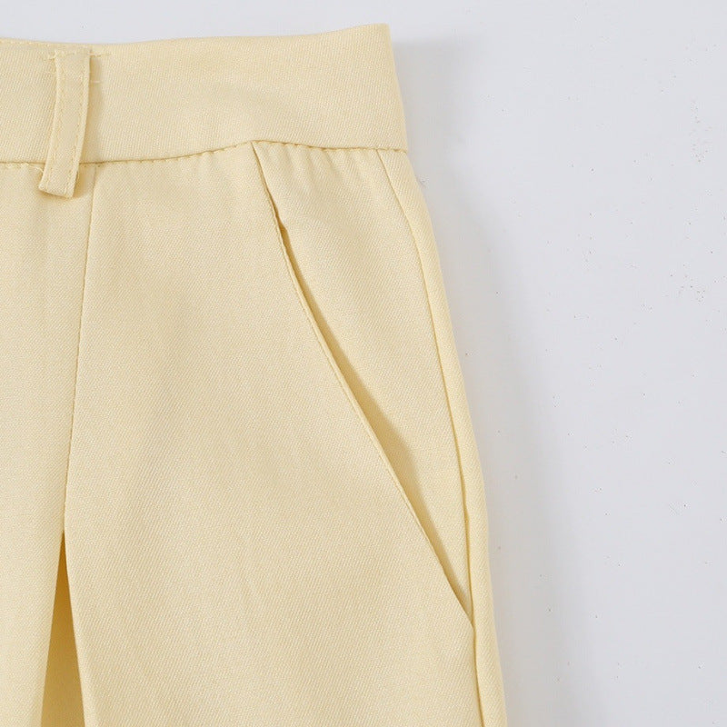 Damen Zweiteiliges tailliertes Anzug-Set mit Stehkragen und weiter Bundfaltenhose Nord Taschen