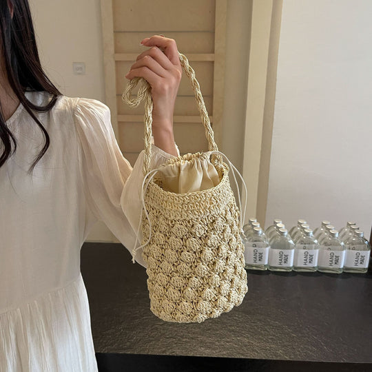 Damen Hobo-Tasche aus handgewebtem Naturmaterial mit praktischem Kordelzug Nord Taschen
