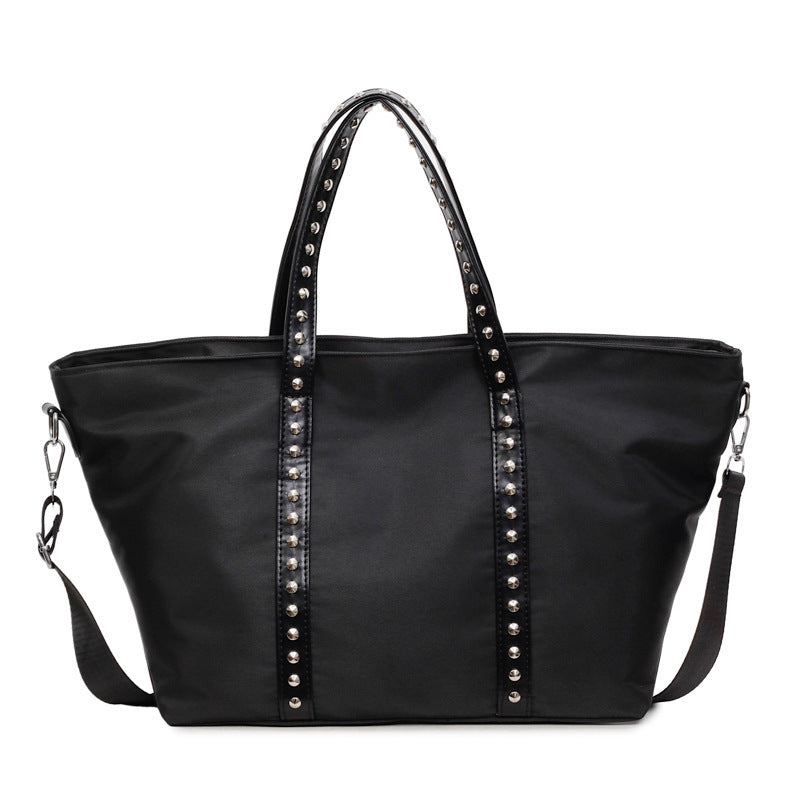 Damen elegante Shopper-Tasche mit Nieten und verstellbarem Schulterriemen Nord Taschen