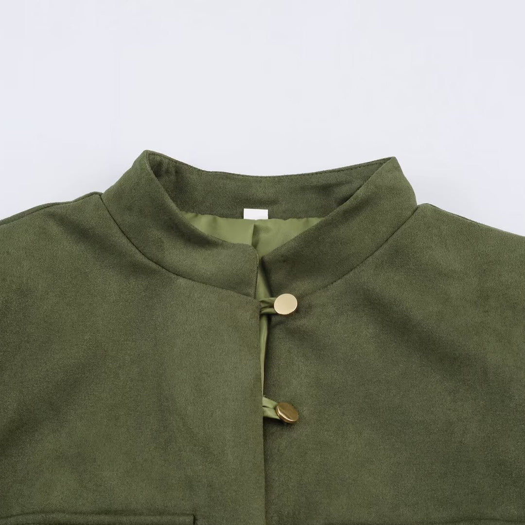 Damen Kurzjacke im Mandarin-Stil aus Veloursoptik mit aufgesetzten Taschen und Zierknöpfen Nord Taschen