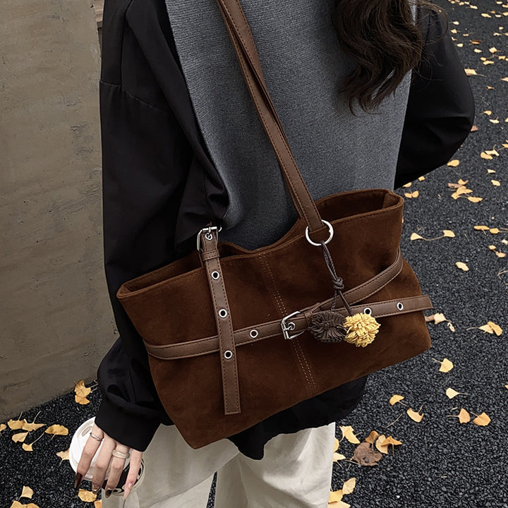 Damen Tragetasche mit elegantem Design und praktischen Details Nord Taschen