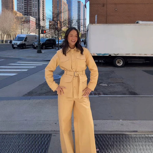 Damen Taillierte Utility-Jacke im Safari-Stil mit breitem Bindegürtel und Pattentaschen Nord Taschen
