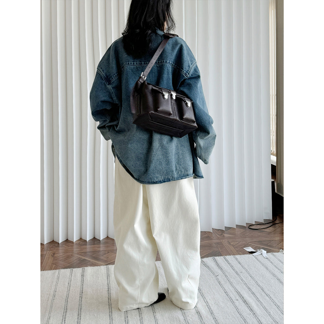 Damen Oversized Jeansjacke im Utility‑Stil mit Mandarinkragen und Knebelverschlüssen Nord Taschen
