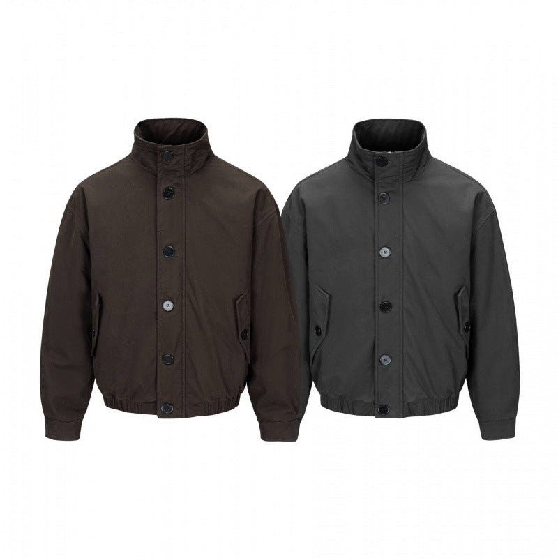 Herren Kurzblouson im Field-Look mit verstärktem Stehkragen, markanter Knopfleiste und Tunnelzugsaum Nord Taschen