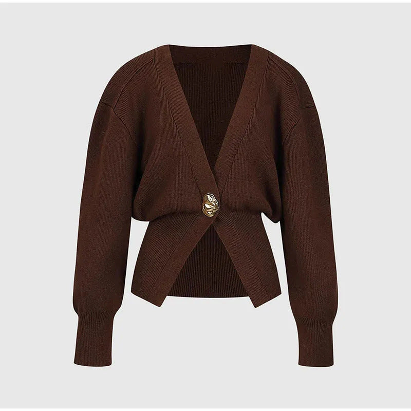 Damen 500+ Cropped‑Cardigan mit Taillenraffung, tiefem V‑Ausschnitt und großem Zierknopf Nord Taschen