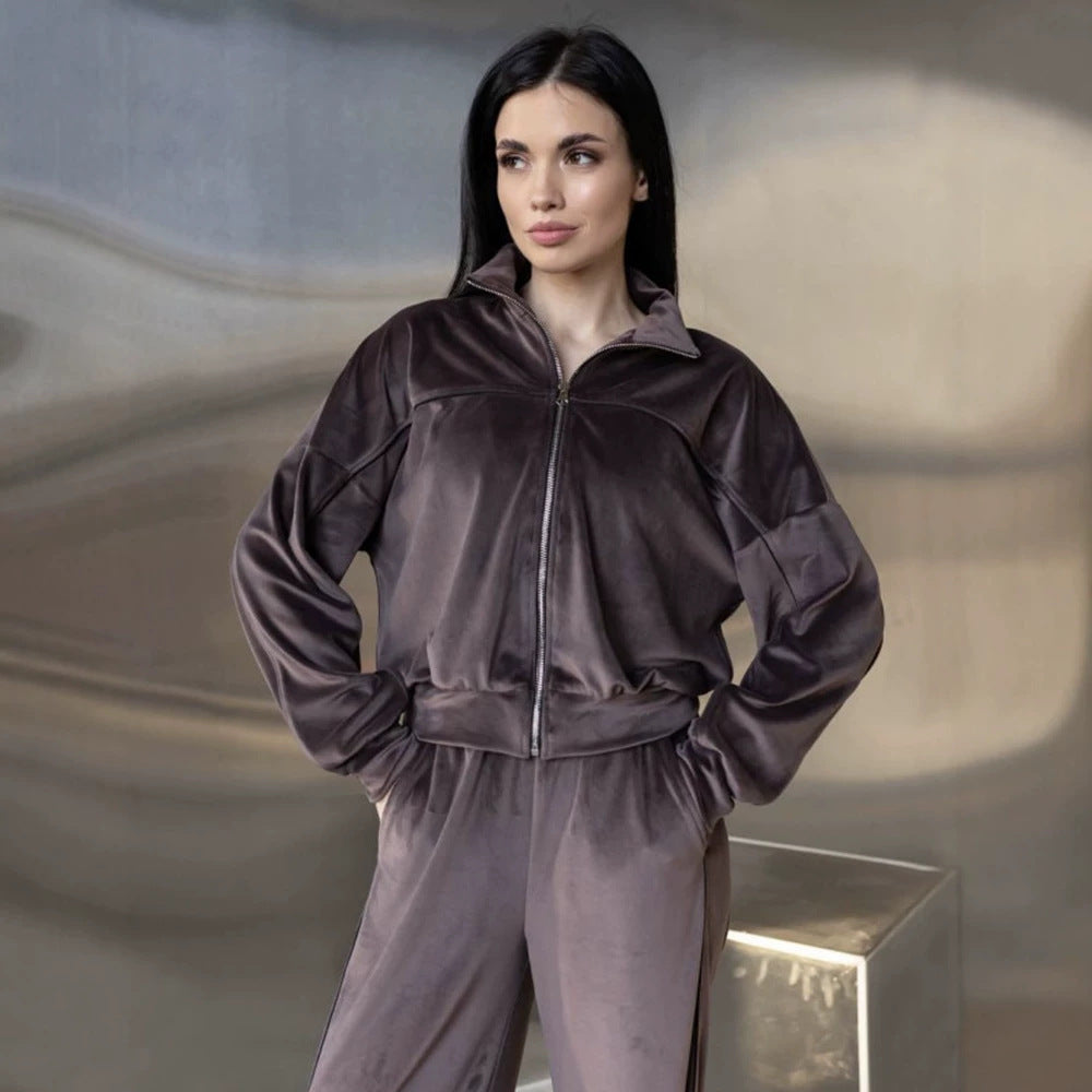 Damen ausgestelltes Velours-Jogginganzug-Set mit kurzer Reißverschlussjacke und hochtaillierter Kordelhose Nord Taschen