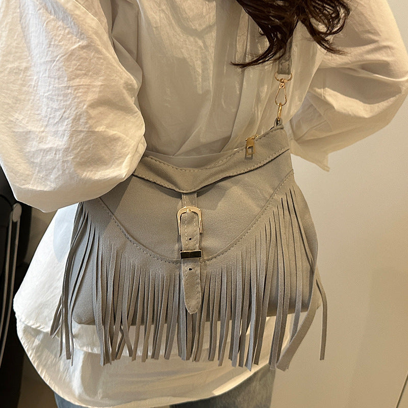 Damen Hobo-Tasche mit modischem Fransen-Design und verstellbarem Schulterriemen Nord Taschen