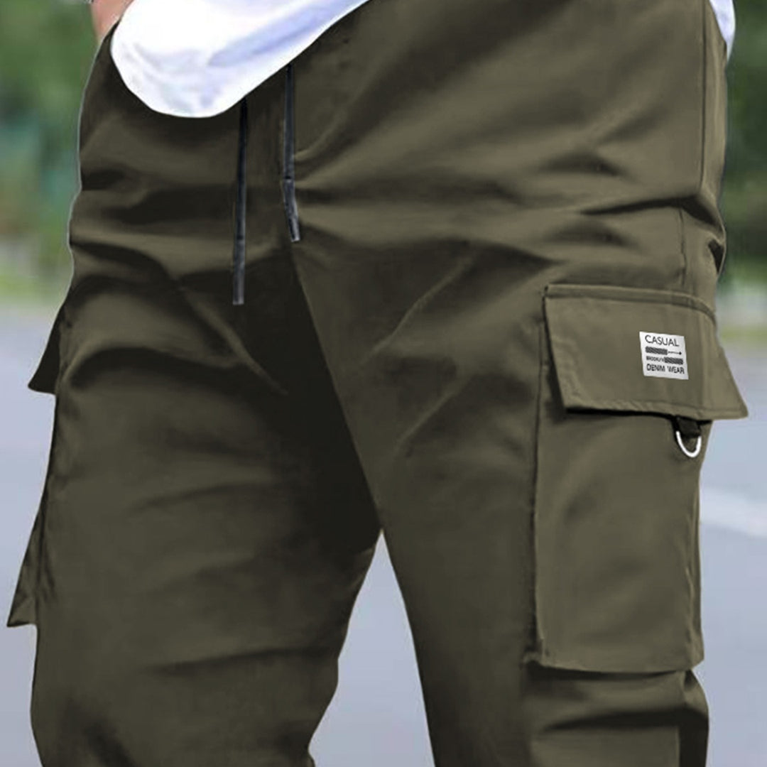 Herren Utility-Cargohose im tapered Schnitt mit elastischem Tunnelzugbund, großen Klapp- und Reißverschlusstaschen Nord Taschen