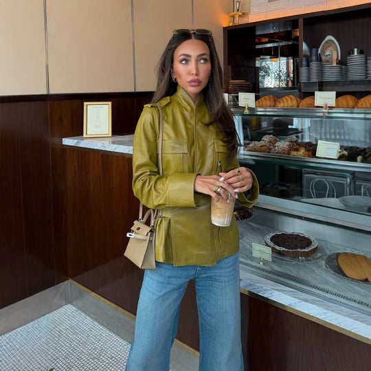 Damen Lederimitat-Utility-Jacke mit Stehkragen, Brustklappen & verdecktem Reißverschluss Nord Taschen