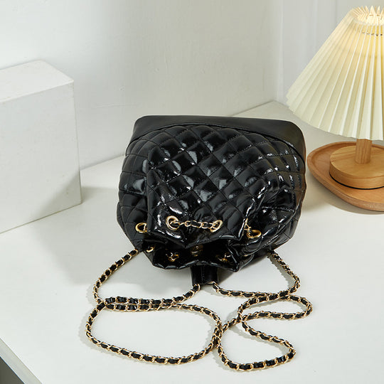 Damen Bequeme Schultertasche mit hochwertigem Kettenakzent Nord Taschen