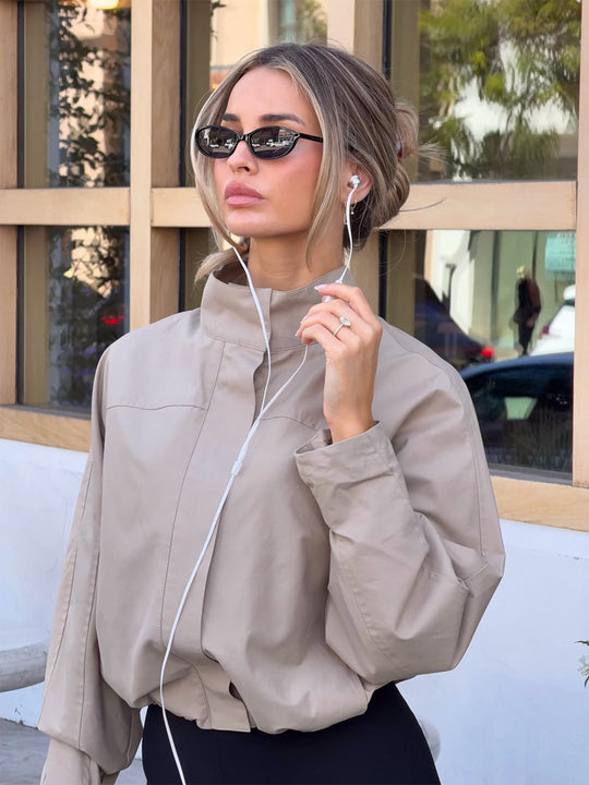 Damen Leichte Cropped-Utility-Jacke mit Stehkragen, verdeckter Knopfleiste und elastischem Saum Nord Taschen