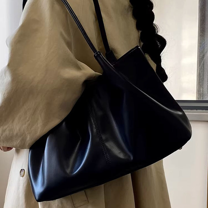 Damen Handtasche aus hochwertigem Kunstleder mit geräumigen Innenfächern Nord Taschen