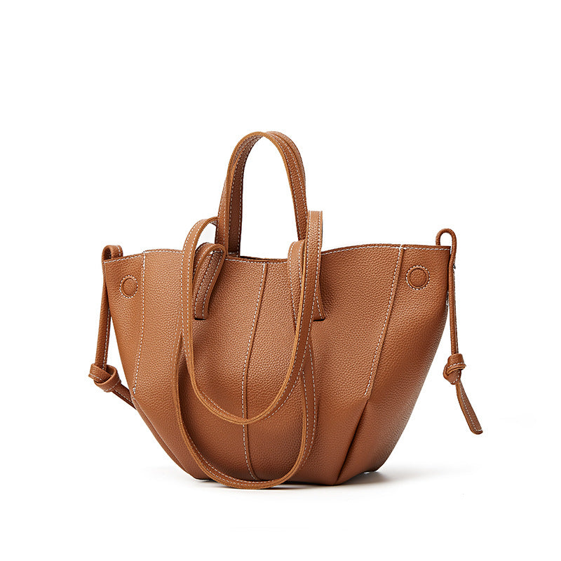 Damen Henkeltasche mit praktischem Innenfächersystem und modernen Akzenten Nord Taschen