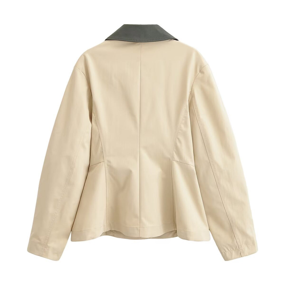 Damen Taillierte leichte Übergangsjacke mit Kontrastkragen und Druckknopfleiste Nord Taschen