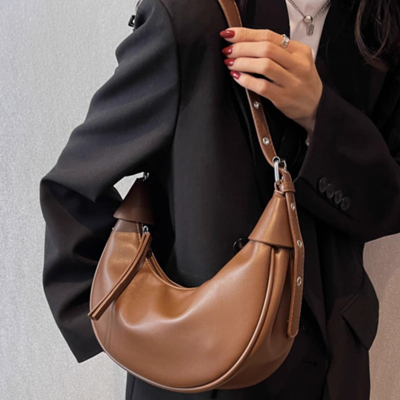 Damen Hobo-Tasche mit geschwungener Form und abnehmbarem Tragegurt Nord Taschen